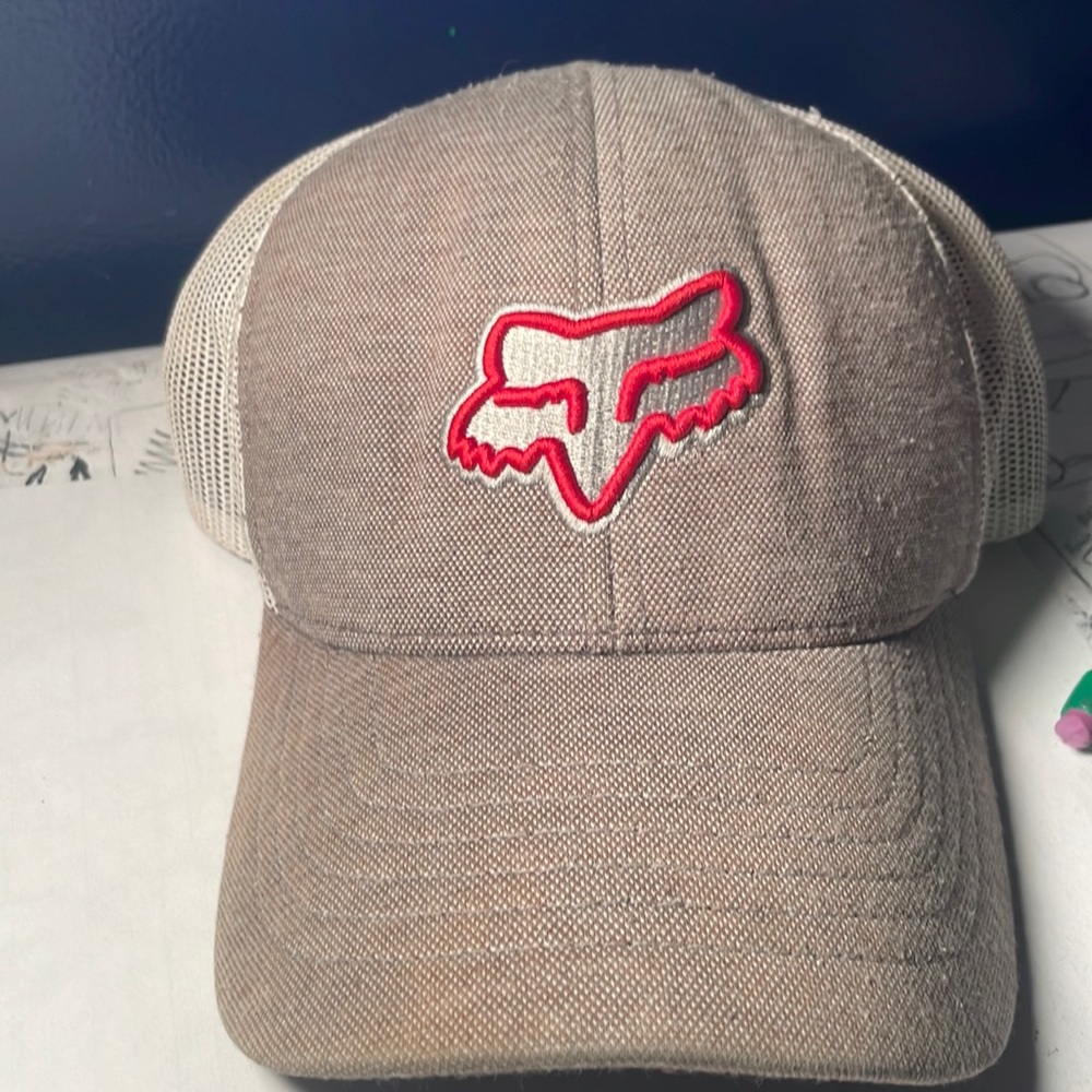 “Fox” hat